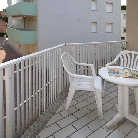 Apartments In Lignano Sabbiadoro 42750 アパート *