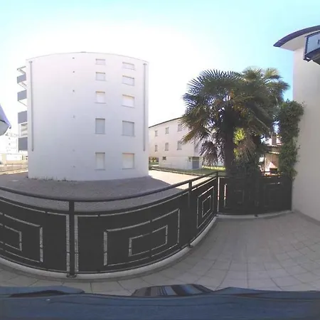 Apartments In Lignano Sabbiadoro 42750 リニャーノ・サッビアドーロ